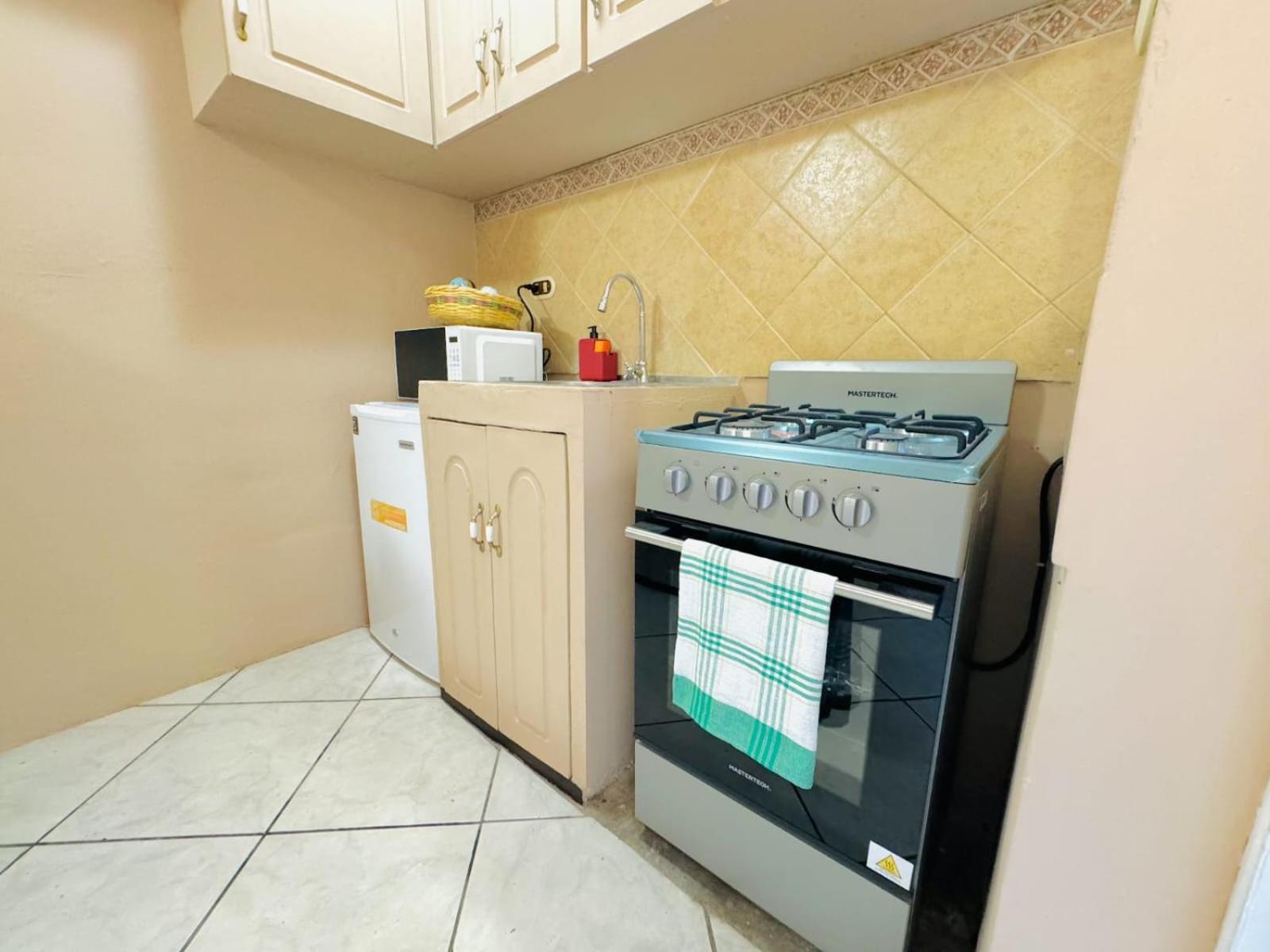 Completo Ideal Descansar En Familia En Apartamento San Salvador